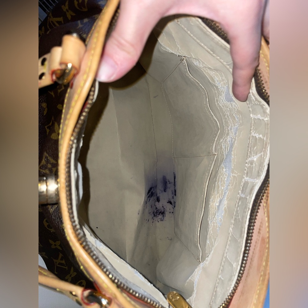 Louis Vuitton Boetie MM 🥳 - Picture 10 of 12